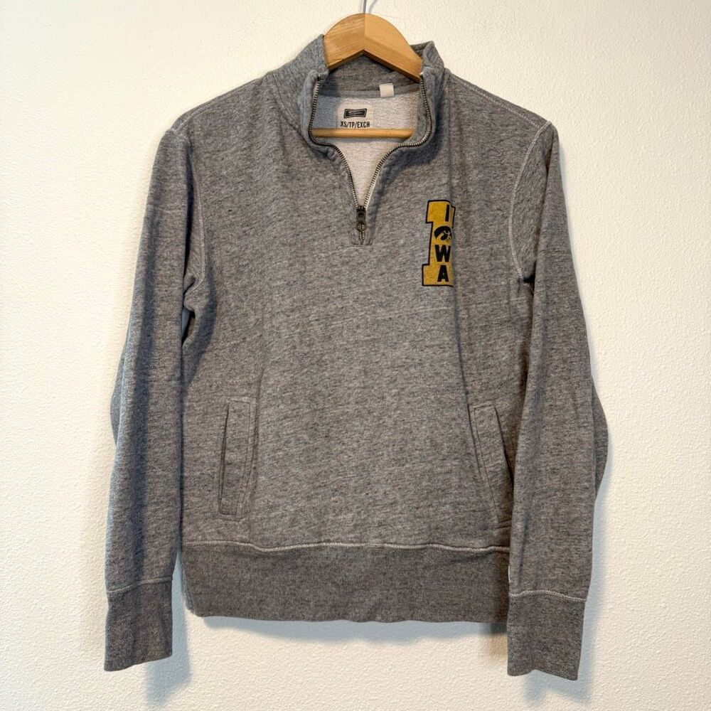 Tailgate Iowa Hawkeyes Quarter Zip‎ Gray Sweatshirt Size XS